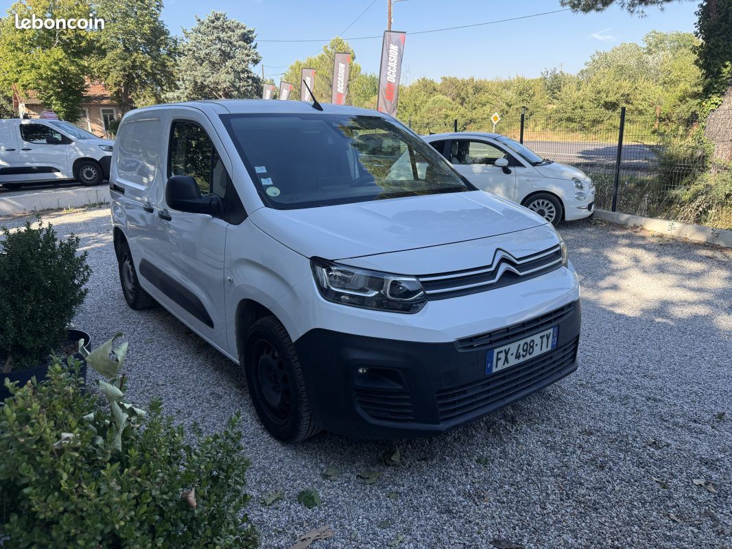 Citroen berlingo 1.5 blue hdi 100 car play 3 places 2021 (image 6)