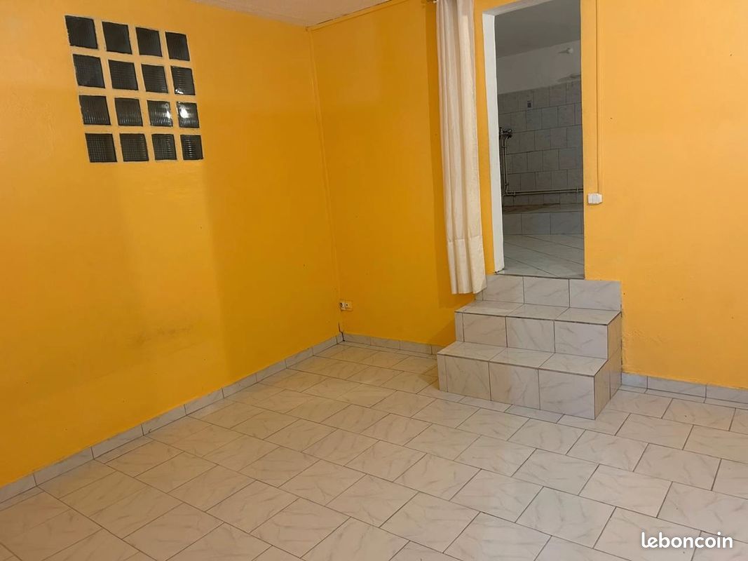 Appartement 1 pièce 30 m² · à Baillif · 30 m² · 500 €/mois