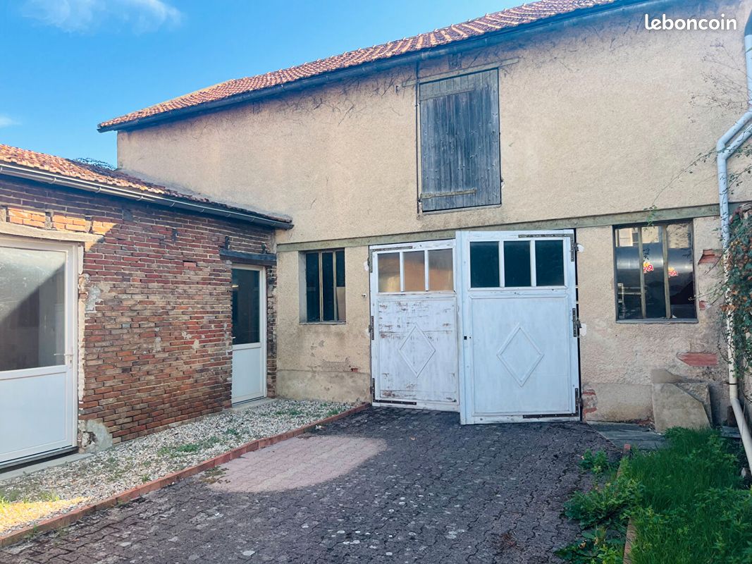 Maison 2 pièces 130 m² · à Auxerre · 130 m² · 50 000 €