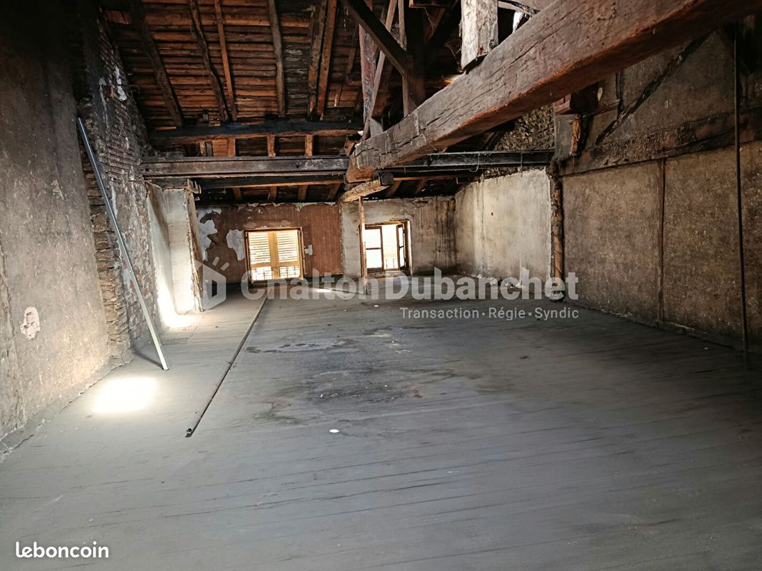 Appartement 4 pièces 75 m² · à Roanne · 75 m² · 59 000 €