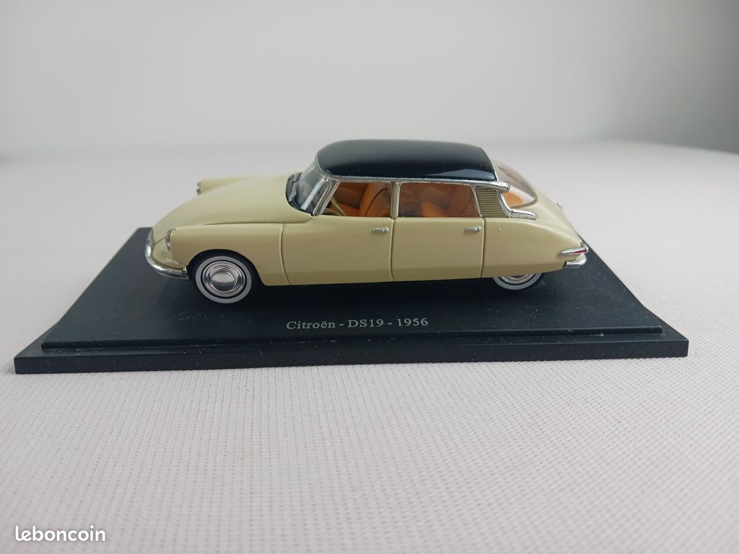Voiture Miniature 1/43 Citroën DS 19 1956 - Atlas, Neuf Sous Blister, Modèle Beige