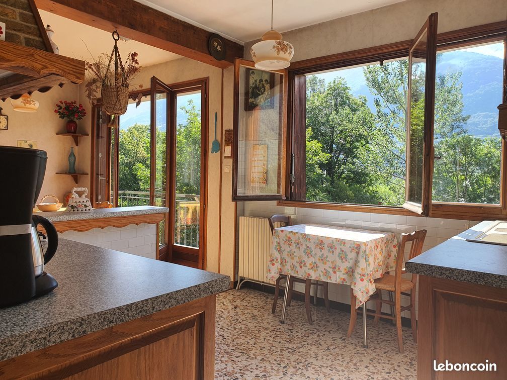 Maison 10 pièces 180 m² · à Notre-Dame-de-Mésage · 180 m² · 349 000 €