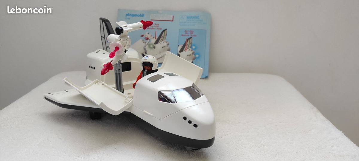 Playmobil City Action 6196 pas cher, Navette spatiale et spationautes