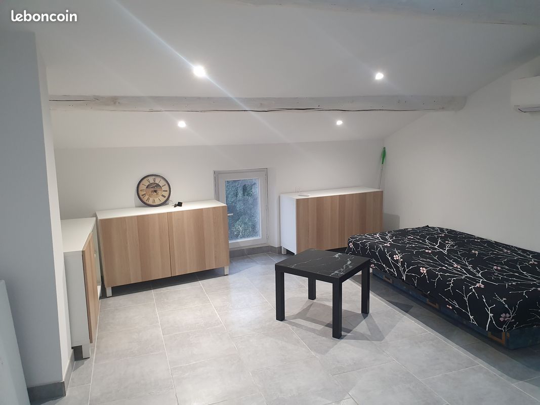 Appartement 1 pièce 25 m² · à Grans · 25 m² · 580 €