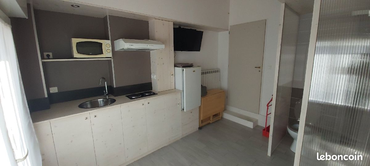 Appartement Chambre - Esnandes 17137 (image principale 0)