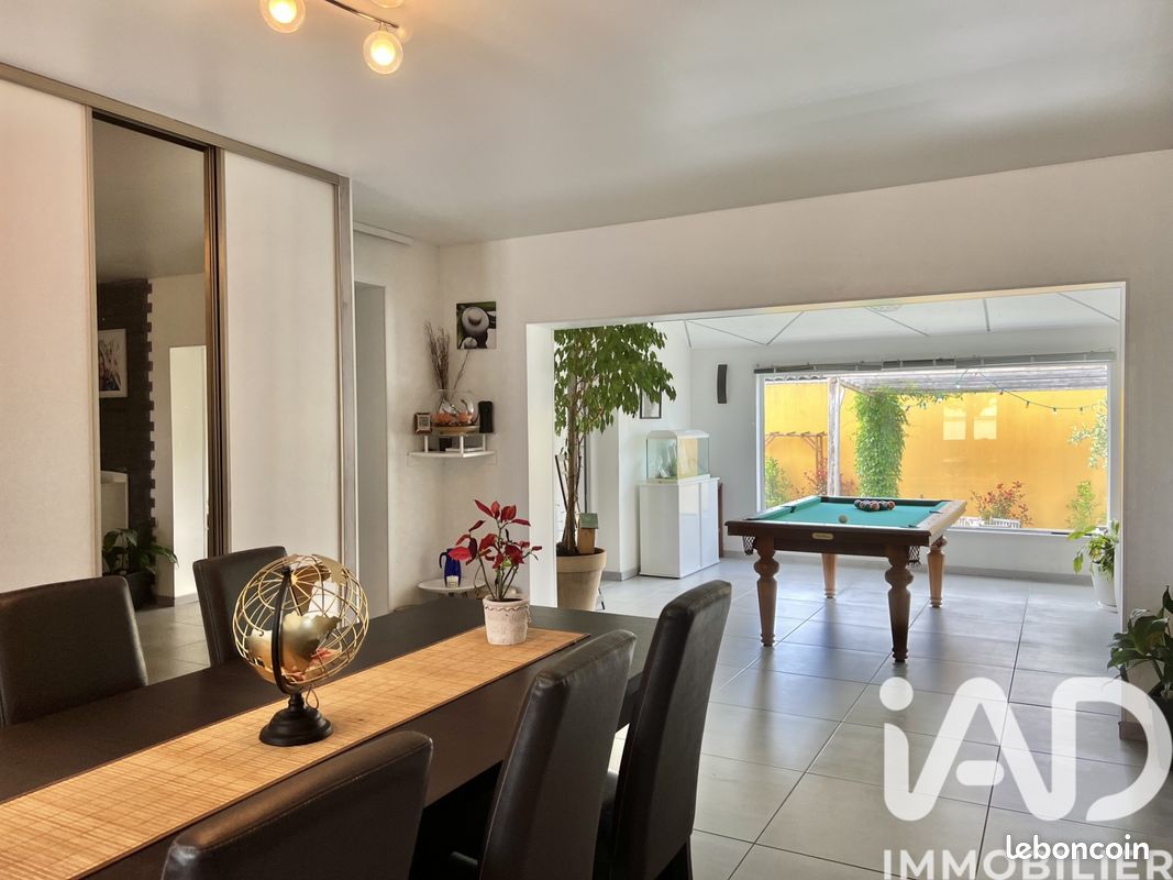 Maison 5 pièces 99 m² · à Camaret-sur-Aigues · 99 m² · 328 000 €