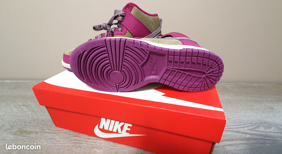 Véritables Baskets Nike – Neuves avec étiquette Chaussures