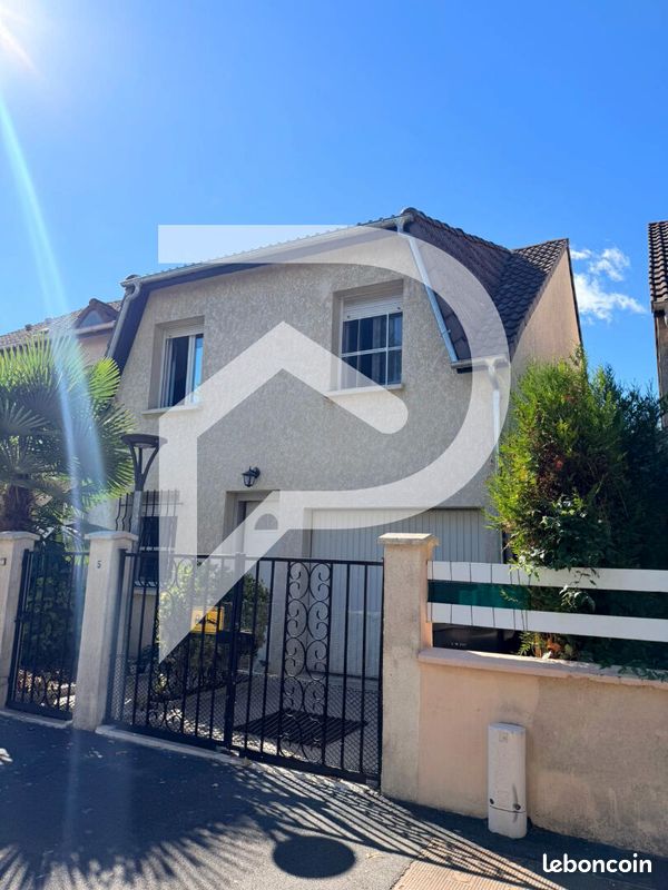 Maison 5 pièces 93 m² · à Saint-Denis · 93 m² · 298 000 €