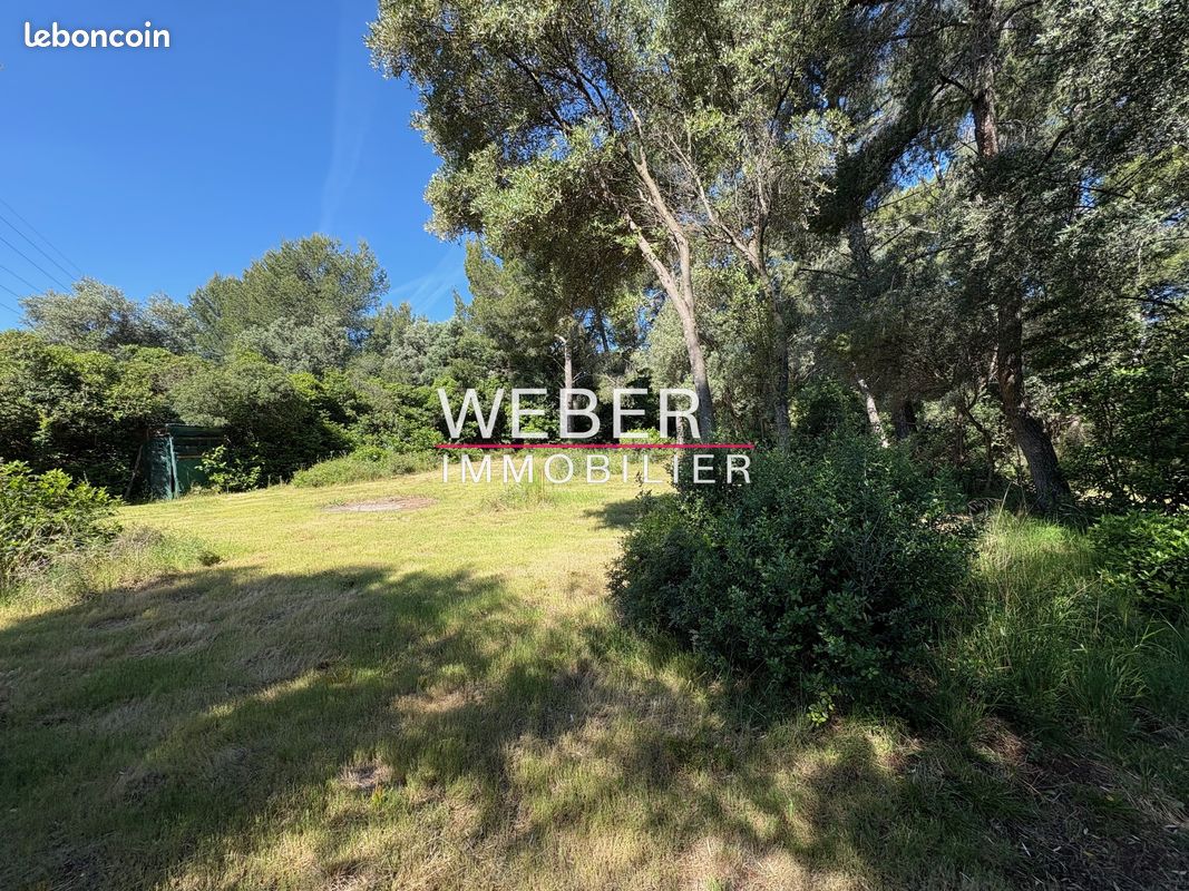 Terrain 500 m² · à Ollioules · 500 m² · 250 000 €