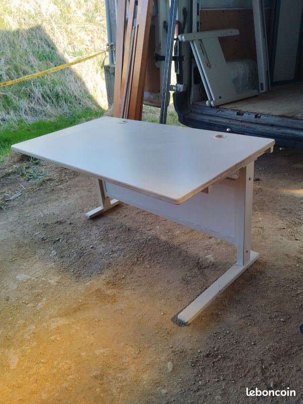 Bureau (image 4)