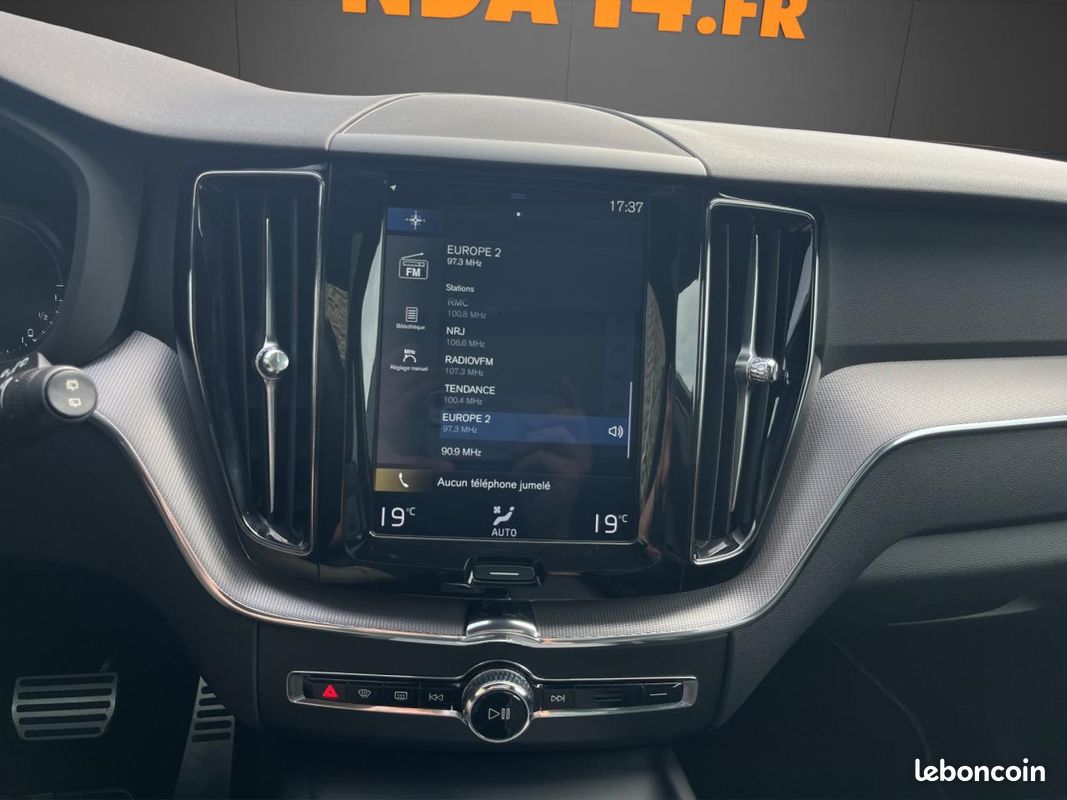 VOLVO XC60 T8 Twin Engine - 303+87 - BVA Geartronic R-Design (image 16)