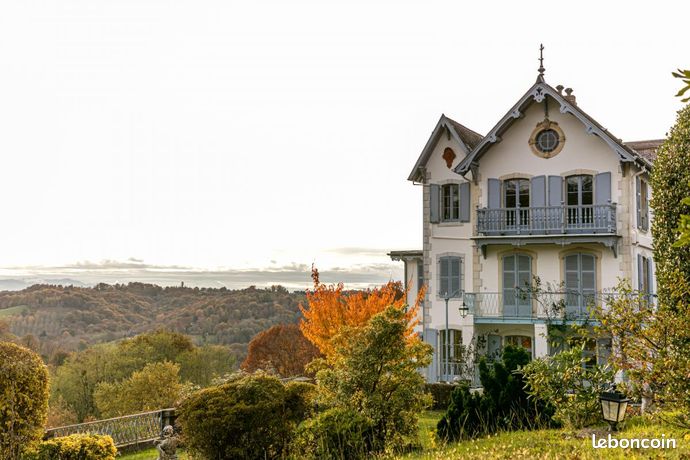 Maison 7 pièces 400 m²