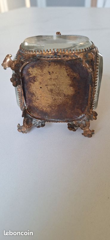 Boite à bijoux en verre biseautée et gravée (image 3)