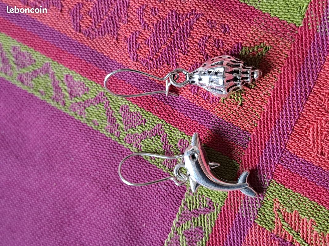 Boucles d'oreille dauphin et coquillage (image 2)