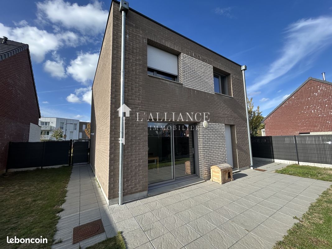 Maison 5 pièces 90 m² · à Lesquin · 90 m² · 950 €/mois
