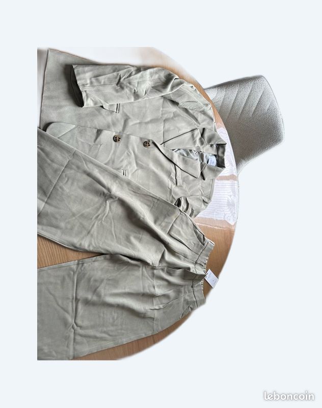 Ensemble blazer et pantalon (image 1)