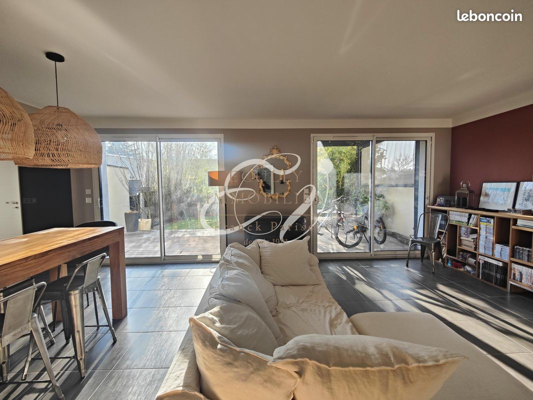 Maison 5 pièces 111 m² · à Limonest · 111 m² · 680 000 €