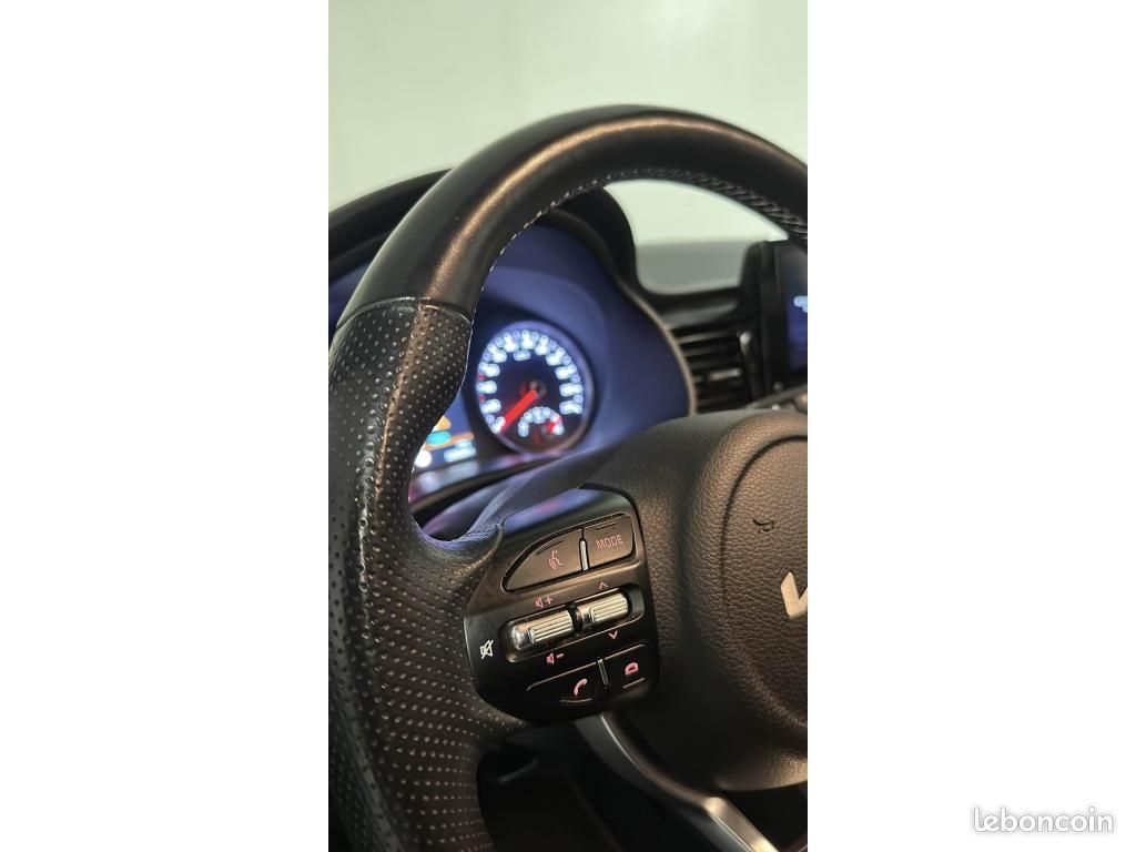 KIA STONIC 1.0 T-GDI MHEV - 120 DCT7 GT Line Premium (image 12)