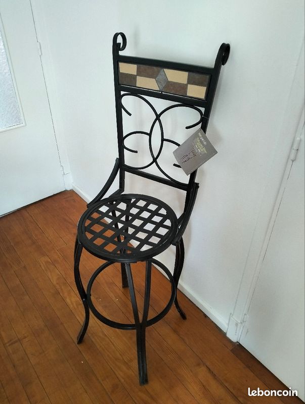 Vend chaises hautes neuves (image 1)