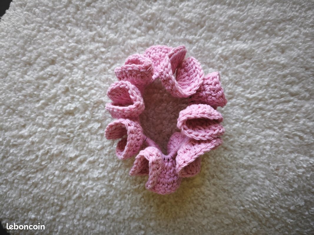Chouchou cheveux rose en crochet 9 cm neuf (image 3)