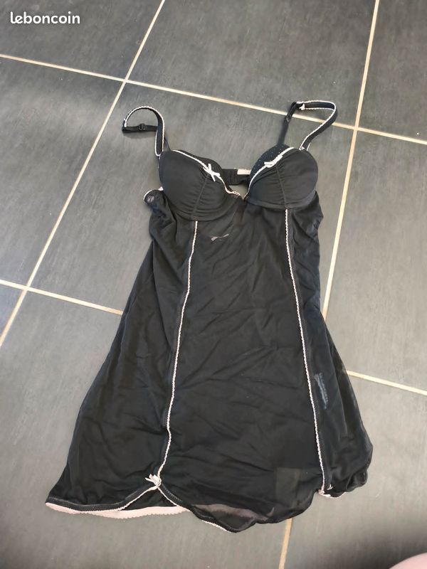 Nuisette pour femme , noir et blanc , sexy et gourmand pour romantique , taille L. Occasion mais proche du neuf (image 2)