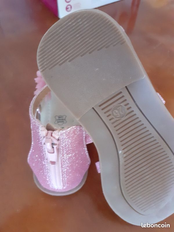 Chaussures été neuve en 26 (image 3)