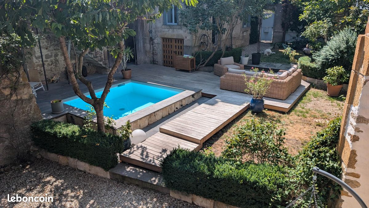 Maison 8 pièces 196 m² · à Vic-le-Comte · 196 m² · 595 000 €