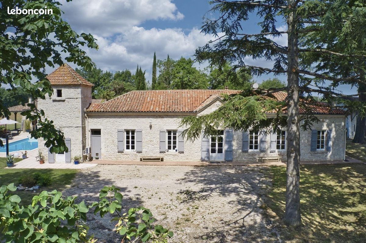 Maison 14 pièces 450 m² · à Agen · 450 m² · 985 000 €