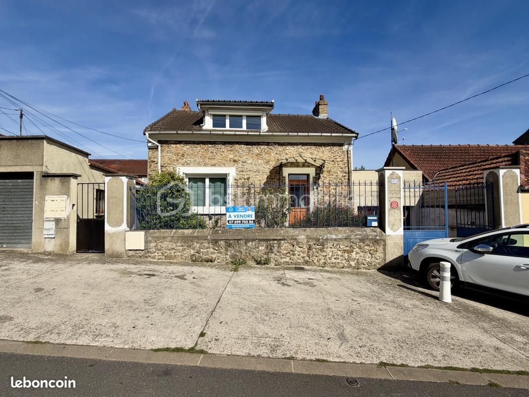 Maison 4 pièces 95 m² · à Corbeil-Essonnes · 95 m² · 245 000 €