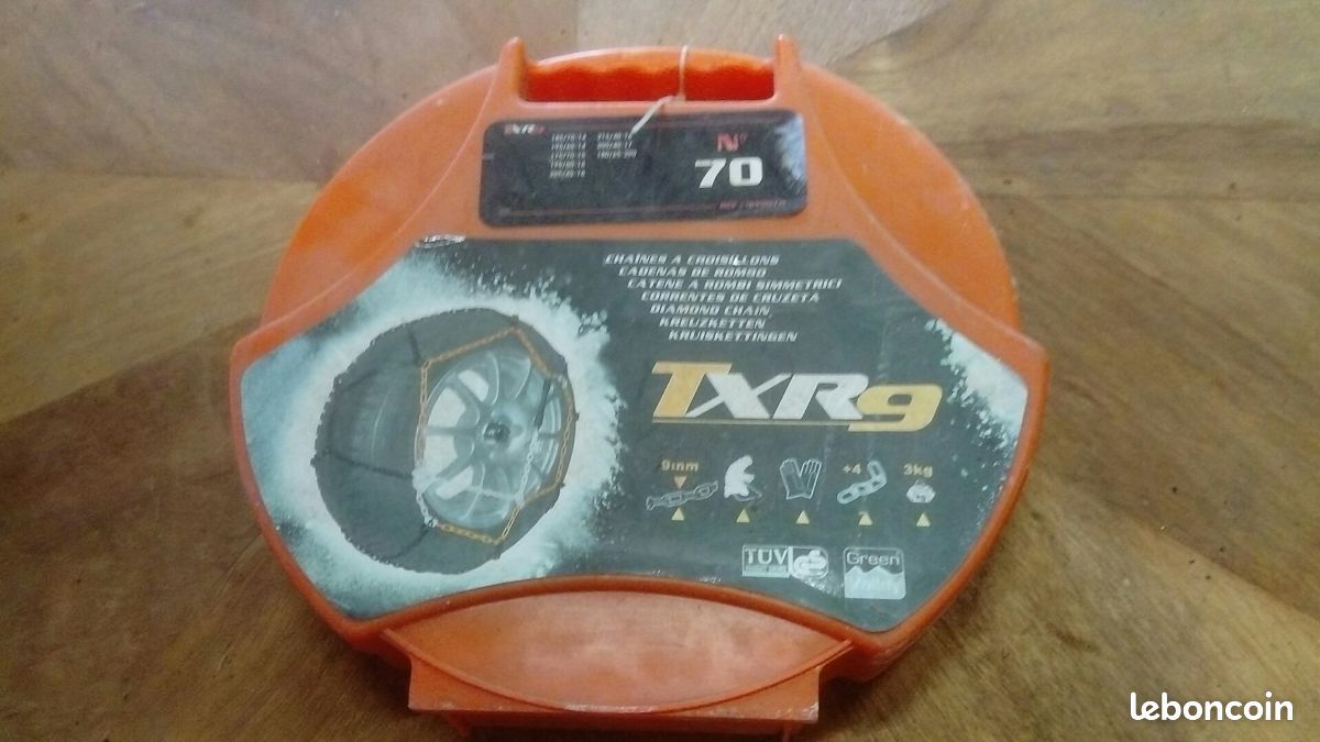Chaines a neige TRX9 neuves (image 1)