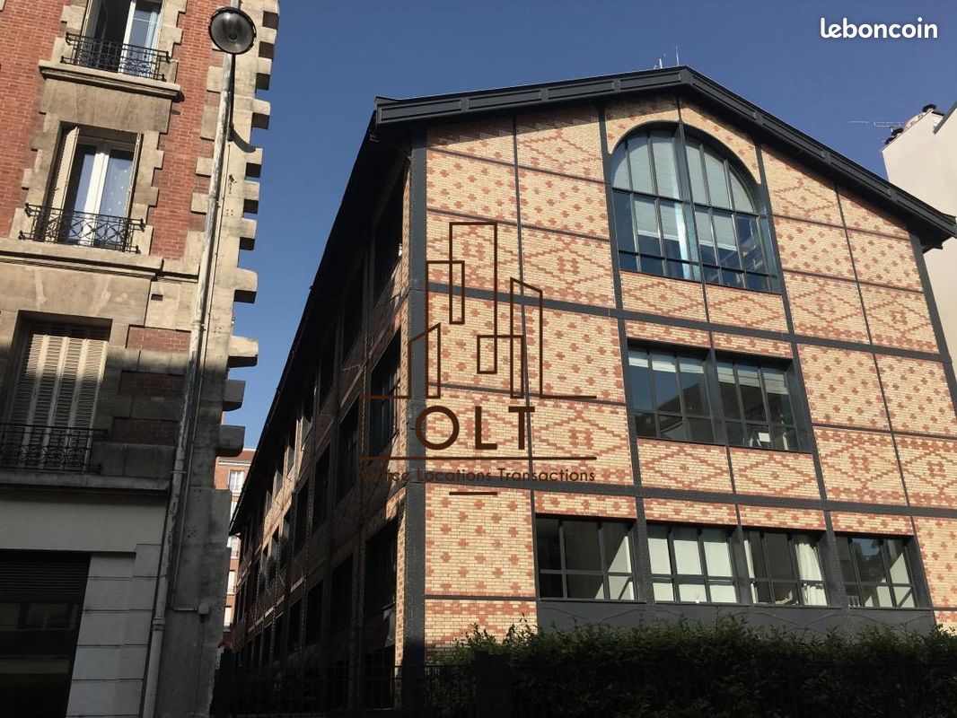 Appartement 4 pièces 100 m² · à Levallois-Perret · 100 m² · 4 990 €