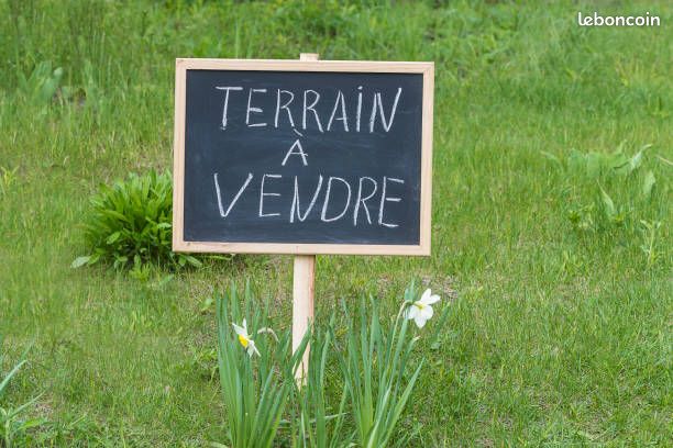 Terrain constructible · à Les Garennes sur Loire · 69 500 €