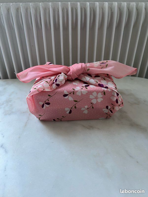 Furoshiki japonais vintage rose à petites fleurs – 72 x 72 cm (image 3)