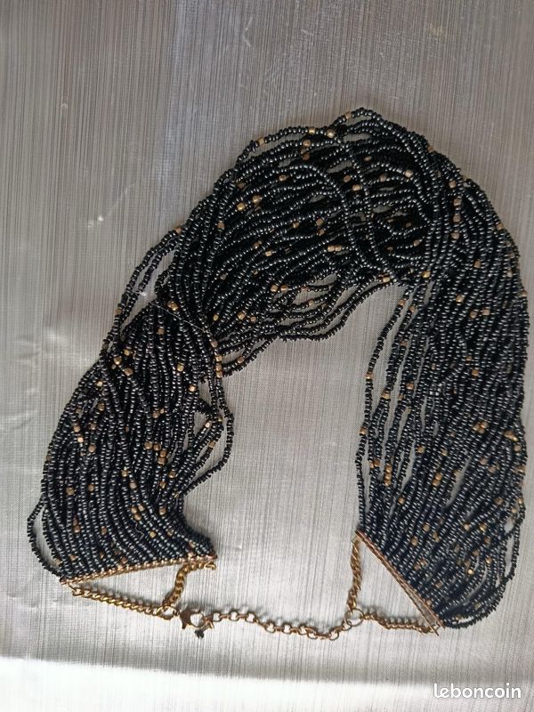Collier Ras De Cou Perles Noires - Fermoir Laiton Repoussé - Neuf Sans Emballage