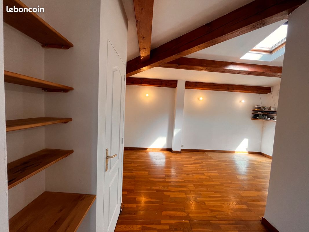 Appartement 1 pièce 25 m² · à Aix-en-Provence · 25 m² · 700 €/mois