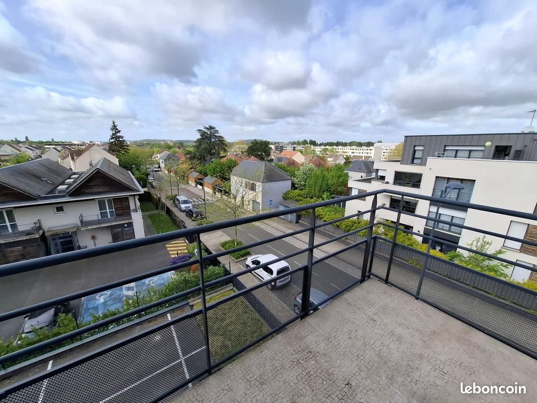 Appartement 3 pièces 70 m² · à Compiègne · 70 m² · 925 €