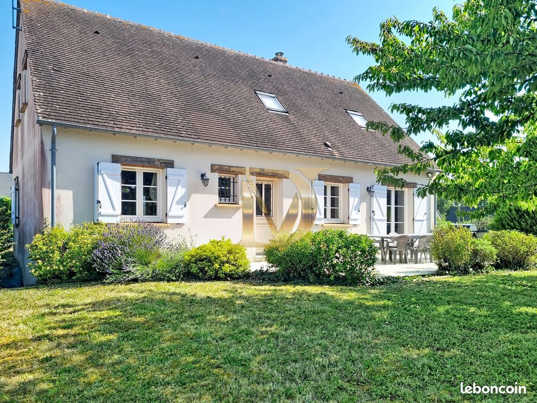 Maison 8 pièces 184 m² · à Civray-de-Touraine · 184 m² · 336 000 €