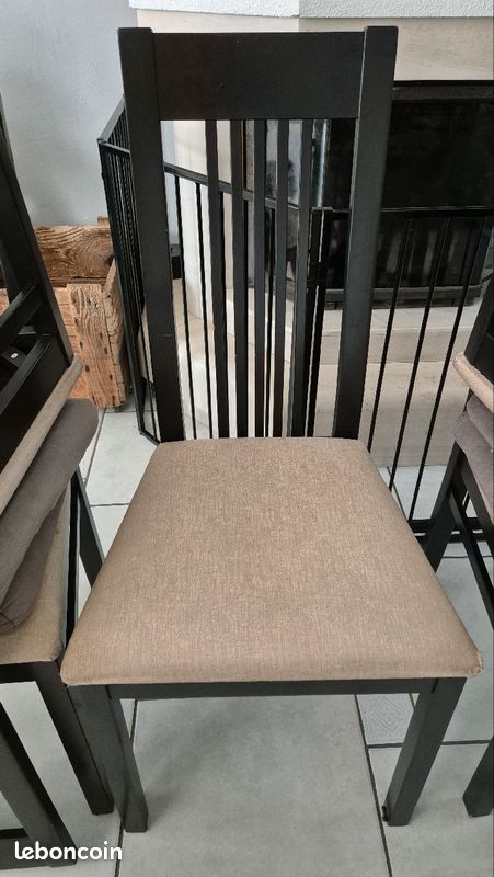 Table (état neuf) + 5 chaises (bon état) (image 4)