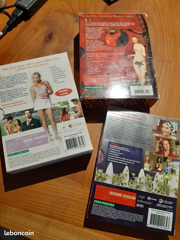 Coffrets DVD Desperate housewives saisons 1, 2 et 4 (image 1)