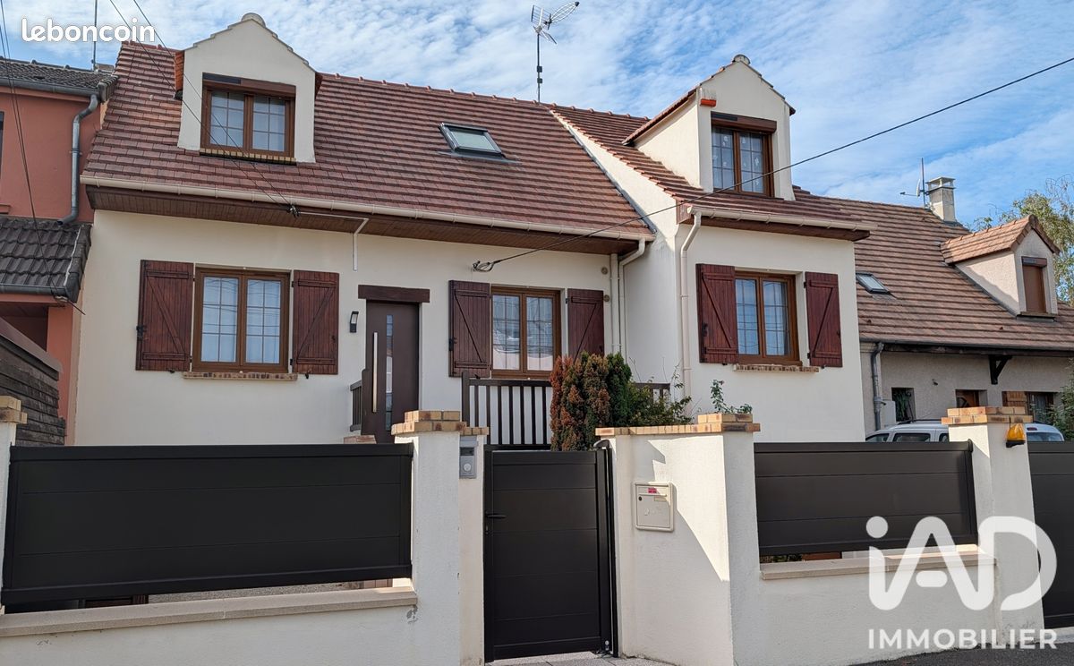Maison 7 pièces 120 m² · à Sainte-Geneviève-des-Bois · 120 m² · 399 000 €
