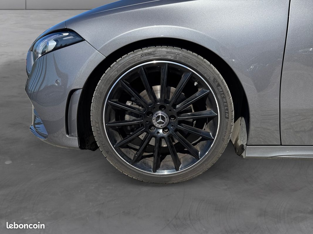 MERCEDES CLASSE A 200 D AMG LINE 8G-DCT Premium + CarPlay Caméra AR Radar AV/AR Toit Ouvrant Garantie 12 mois (image 15)
