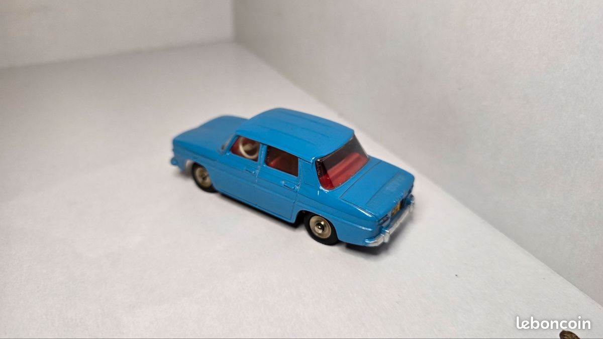 Voiture Miniature Dinky Toys Renault R8 N°517 - Année 1962, Couleur Jaune, Occasion Bon état