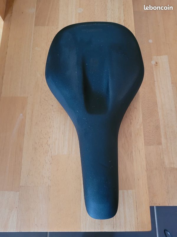 Selle de vélo Xiaomi Memory Foam – Très bon état (image 3)