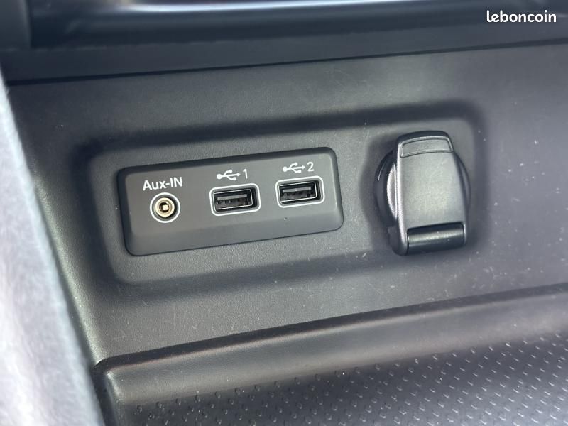 Renault Megane 1.5 Blue dCi 115ch Evolution EDC (image 21)