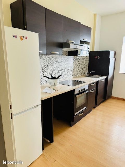 Appartement 3 pièces 75 m² - Parthenay 79200 (image 2)