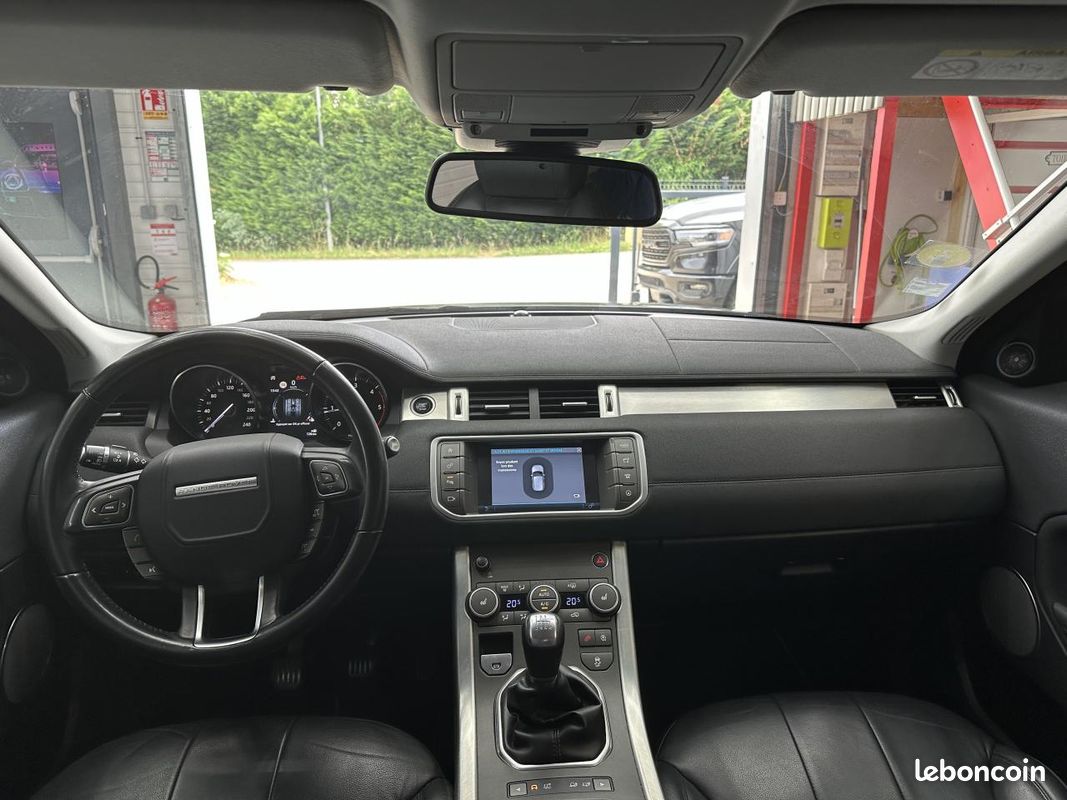 Land rover range rover evoque 2.0 td4 150 se dynamic 4wd (image 21)