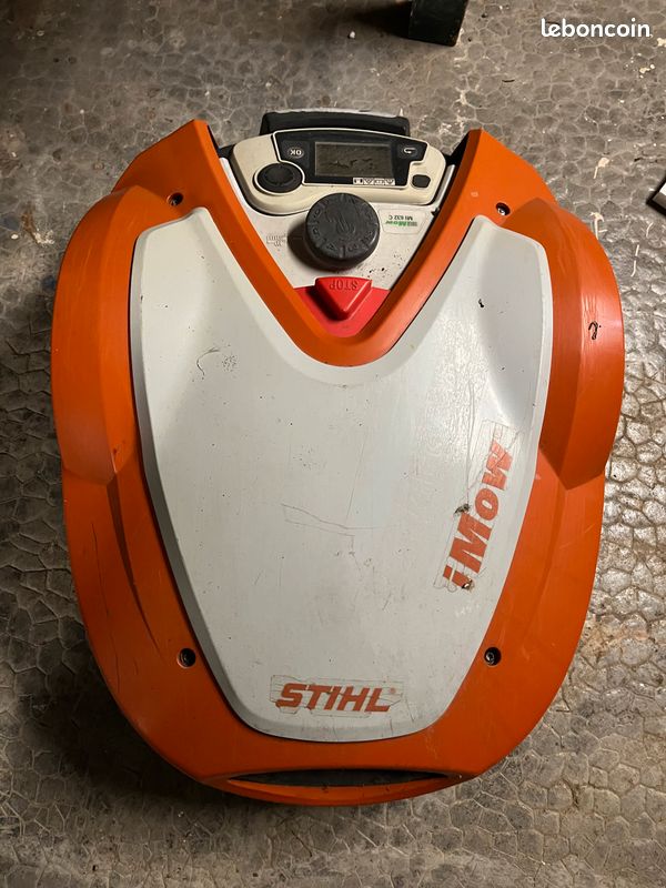 Robot tondeuse (image 1)