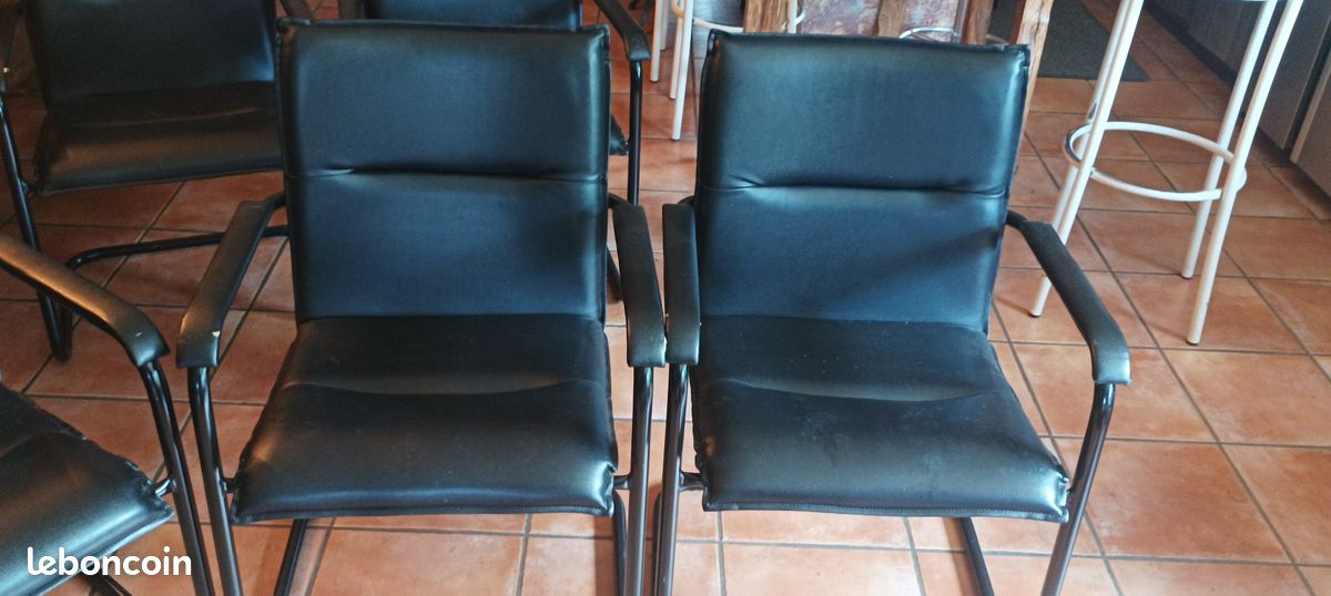 Lot de 4 fauteuils de table style cantilever noir et métal (image 5)