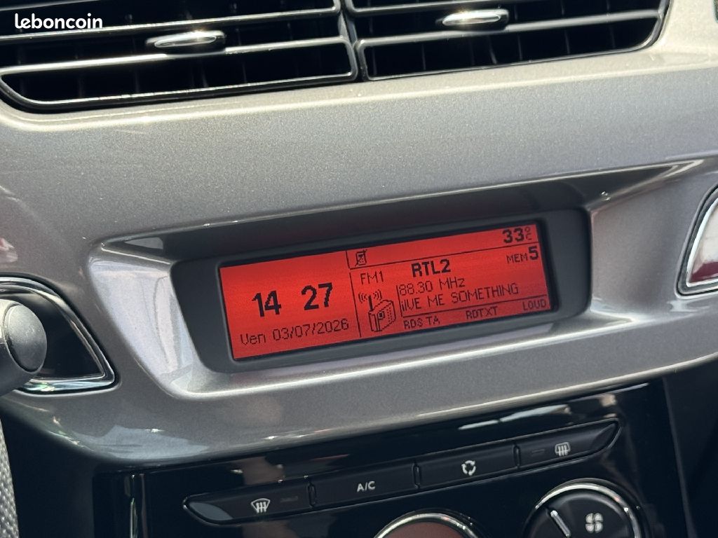 Citroën C3 e-HDi 90 Exclusive (image 8)