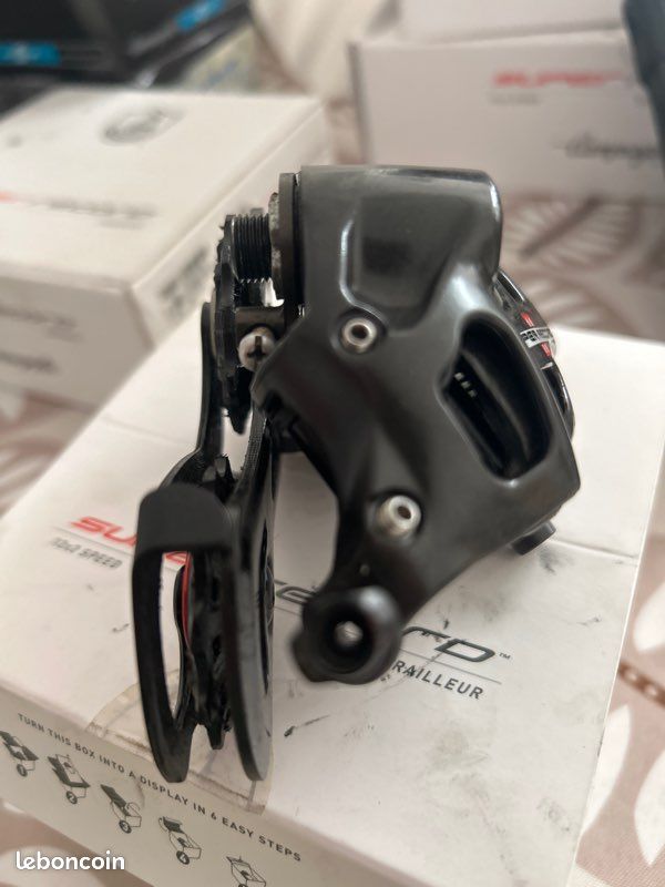 Dérailleur Arrière Campagnolo Super Record 11 Vitesses - Courtes Pattes, Carbone Noir (RD11-SR1)